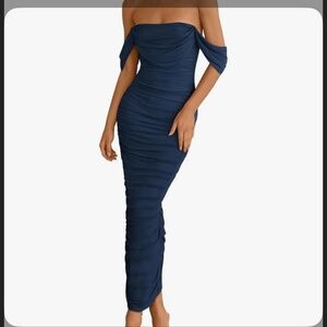 NWT Pretty Garden Bodycon scrunch dress